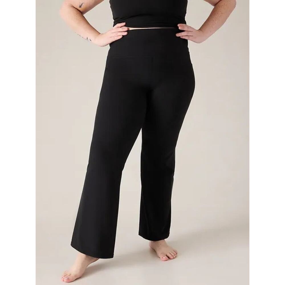 Athleta Salutation Stash Flare Pant Leggings Plus Size 2X Sporty Athleisure Yoga
